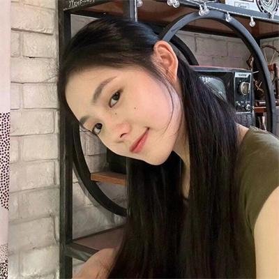 四个毕业生